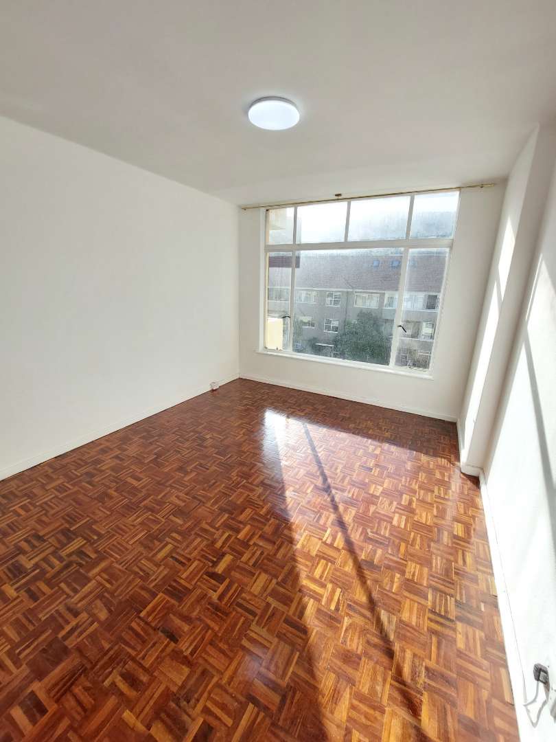 To Let 2 Bedroom Property for Rent in Tamboerskloof Western Cape